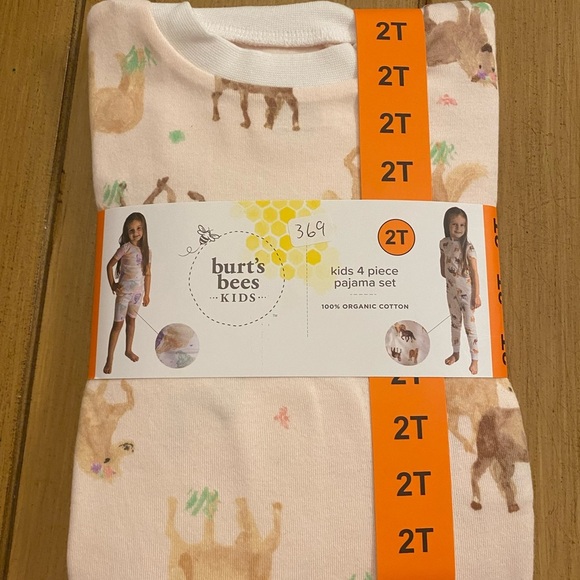 Burt's Bees 2T Pajama Four Piece Set New - Picture 1 of 8